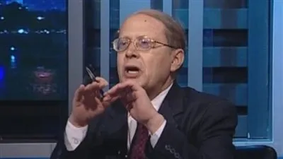 عبدالحليم قنديل: مصر تحقق إنجازات بعضها يصل لحد الإعجاز (فيديو)