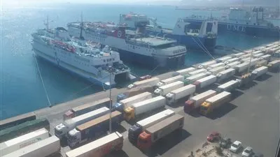 طوارىء بموانئ البحر الأحمر لمواجهة التقلبات المناخية
