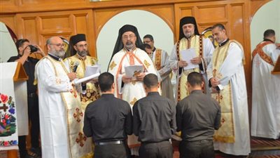 بطريرك الكاثوليك يترأس قداس عيد القديس لاون الكبير بالكلية الإكليركية (صور)