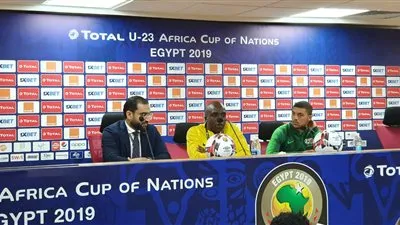 مدرب جنوب إفريقيا: سنخوض مواجهة كوت ديفوار لأجل الفوز