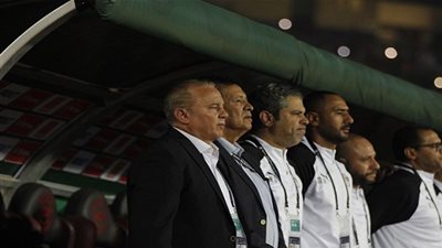 ما لم تلتقطه الكاميرات.. شوقي غريب لم يحضر هدف غانا الثاني في شباك مصر 