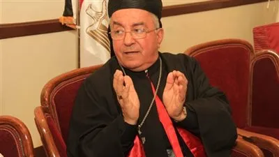 المطران جورج شيحان يستقبل رفات القديسة تريزا ليسوع الطفل بكنيسة المارونية بالظاهر 