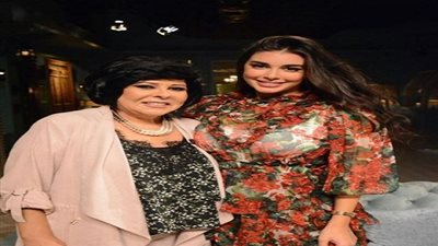 بالصور.. ياسمين صبري وإسعاد يونس يتعرضن لهجوم عنيف من الجمهور!