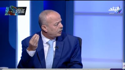 أمين عام نقابة الأطباء يكشف راتبه على الهواء (فيديو)
