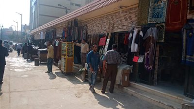 محافظ الجيزة: نقل الباعة الجائلين من محيط مسجد الاستقامة 