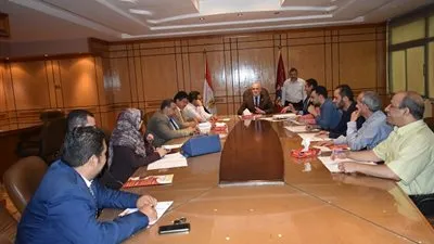 رئيس جامعة الفيوم يعلن شراء جهاز تصحيح آلي وطباعة الامتحانات داخل المطبعة المركزية (صور)