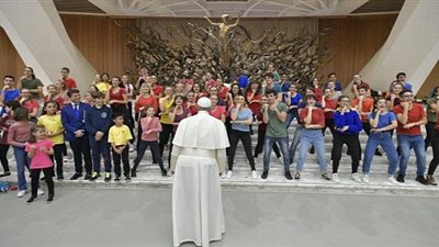 البابا فرنسيس يستقبل المشاركين في لقاء دولي بعنوان 