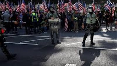 تجمع المئات من متظاهري هونج كونج لتقديم الشكر لترامب