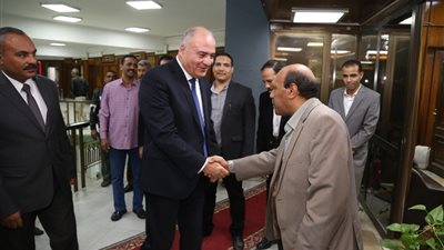 محافظ قنا: التواصل مع المواطنين عن قرب وإيجاد طرق مبتكرة وتقليدية لحل مشاكلهم