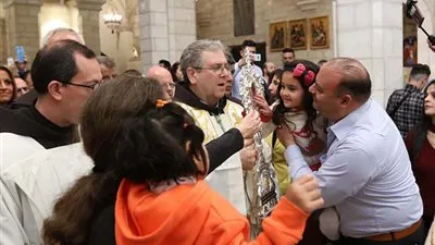 بدء احتفالات عيد الميلاد بالتزامن مع وصول ذخيرة المذود إلى بيت لحم