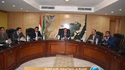 محافظ الفيوم في أول أجتماع له مع رؤساء المراكز يناقش الملفات الهامة بالمحافظة (صور)