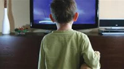 كيف يؤثر التلفزيون على طفلك؟