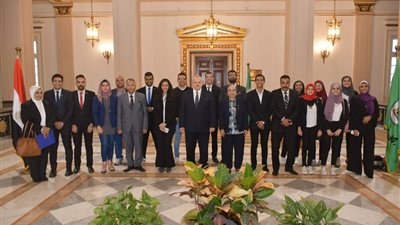 الخشت: جامعة القاهرة بيت العلم وغايتها الوطن ولا مجال فيها للحزبية (صور)