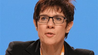 للمرة الأولى.. وزيرة الدفاع الألمانية تزور أفغانستان