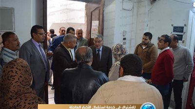 محافظ المنيا يتفقد إدارات ومكاتب الديوان العام (صور)