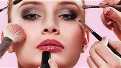 اتيكيت المكياج وقواعد تطبيقه.. البرايمر أساسي وهذا النوع من البودرة احذري استخدامه