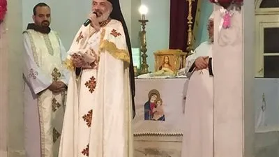 مطران ايبارشية سوهاج يزور كنيسة يوسع الملك بطهطا 