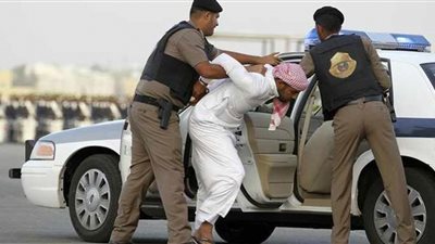القبض على مواطنين ارتكبوا 14 جريمة سرقة بمسروقات بلغت 400 ألف ريال فى الرياض 