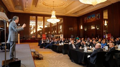 بحضور حواس.. ندوة لـ