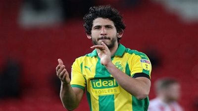 مدافع الأهلي يخرج من حسابات فايلر .. والسويسري يطلب ضم حجازي