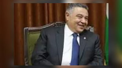 اصطحب كلبه للعمل وصفع عامل.. محافظ البحر الأحمر يقيل رئيس حي شمال 