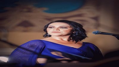 مي فاروق تتألق في حفلها على مسرح 