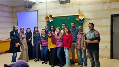 يوم عن الكيمياء الحيوية للمواهب العلمية بصيدلة عين شمس 