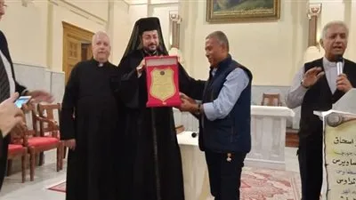 تفاصيل اجتماع الأنبا باخوم مع جمعية مارمنصور بشبرا