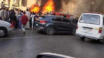 القصة الكاملة لحريق سيارة مواد بترولية أعلى دائري الخصوص (صور)