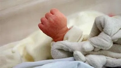 وجدوها في كوم زبالة.. تفاصيل العثور على جثة رضيع بالدقهلية