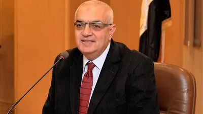 لصعوبته.. إلغاء إمتحان الجراحة العامة لطلاب الفرقة السادسة 