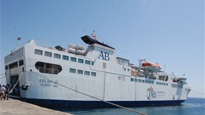 إعادة فتح ميناء سفاجا بعد تحسن الأحوال الجوية