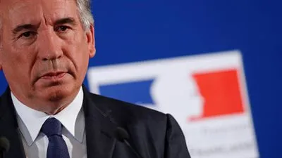 الهيئة القضائية الفرنسية تبدأ في التحقيق مع فرنسوا بايرو 