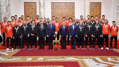 من تطوير البنية التحتية لتحقيق الانجازات.. السيسي يكرم أبطال مصر (صور)