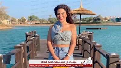 صبا مبارك تتحدى الطقس بإطلالة صيفية 
