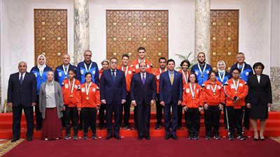 رسالة السيسي للرياضيين الحاصلين على بطولات بعد تكريمهم (فيديو)