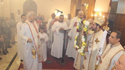 الأنبا باخوم يحتفل بعيد العذراء 