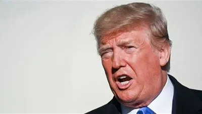 بسبب ترامب.. انهيار موقع لبيع مستحضرات التجميل