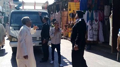 أسوان تنفذ حملة مكبرة لإزالة الإشغالات بالسوق السياحي 