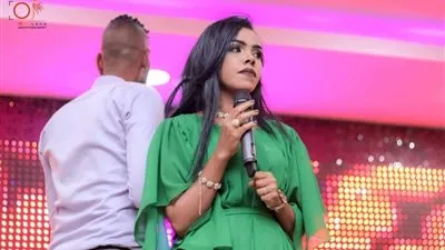 المطربة السودانية هالة عمر: 