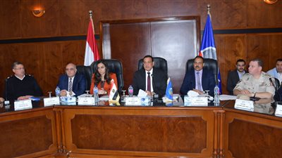 تعيين نواب لمتابعة سلامة الأعمدة الكهربائية وغلق المعابر المخالفة بالسكة الحديد بالبحيرة