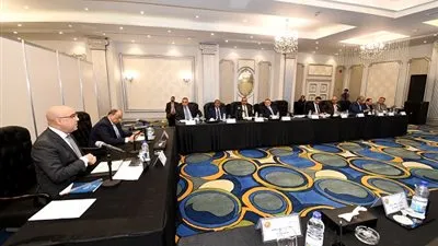 وزير الإسكان: تنفيذ 1352 مشروعاً لمياه الشرب وصرف صحى بـ 93 مليار جنيه