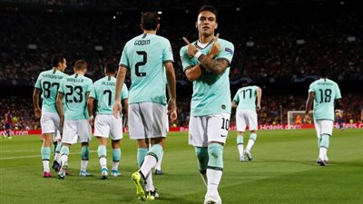 الفوز شعار إنتر ميلان ضد برشلونة في دوري أبطال أوروبا 