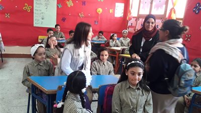 دنيا سمير غانم في زيارة لمدارس الفيوم للتوعية بترشيد استهلاك المياه (صور)