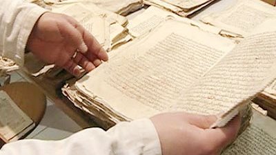 رئيس مصلحة الشهر العقاري الأسبق يكشف كارثة تهدد تاريخ مصر (فيديو)