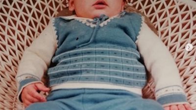 رامي جمال يغازل جمهوره بصورة من ذكريات الطفولة 