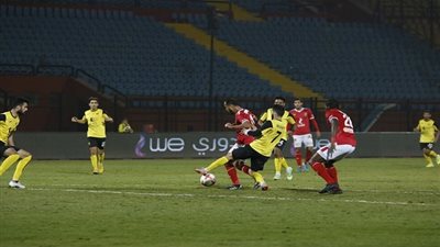 قطار الأهلي يدهس وادي دجلة بثلاثية نظيفة وينفرد بصدارة الدوري