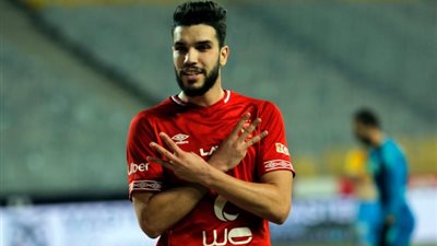 وليد أزارو يكشف سبب خلافه مع فايلر وإلقاء قميص الأهلي 