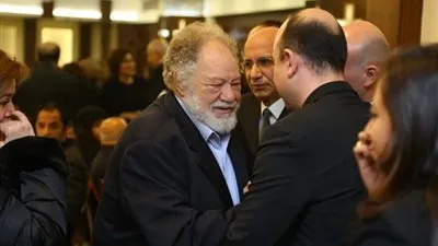  شاهد.. 100 صورة من عزاء المخرج الراحل سمير سيف