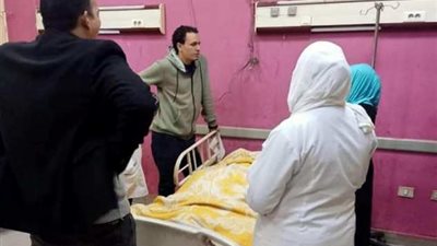 في زيارة مفاجئة.. التحقيق مع 4 عاملين بمستشفى الفشن بينهم طبيبان